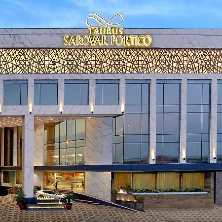 Taurus Sarovar Portico New Delhi Eksteriør billede