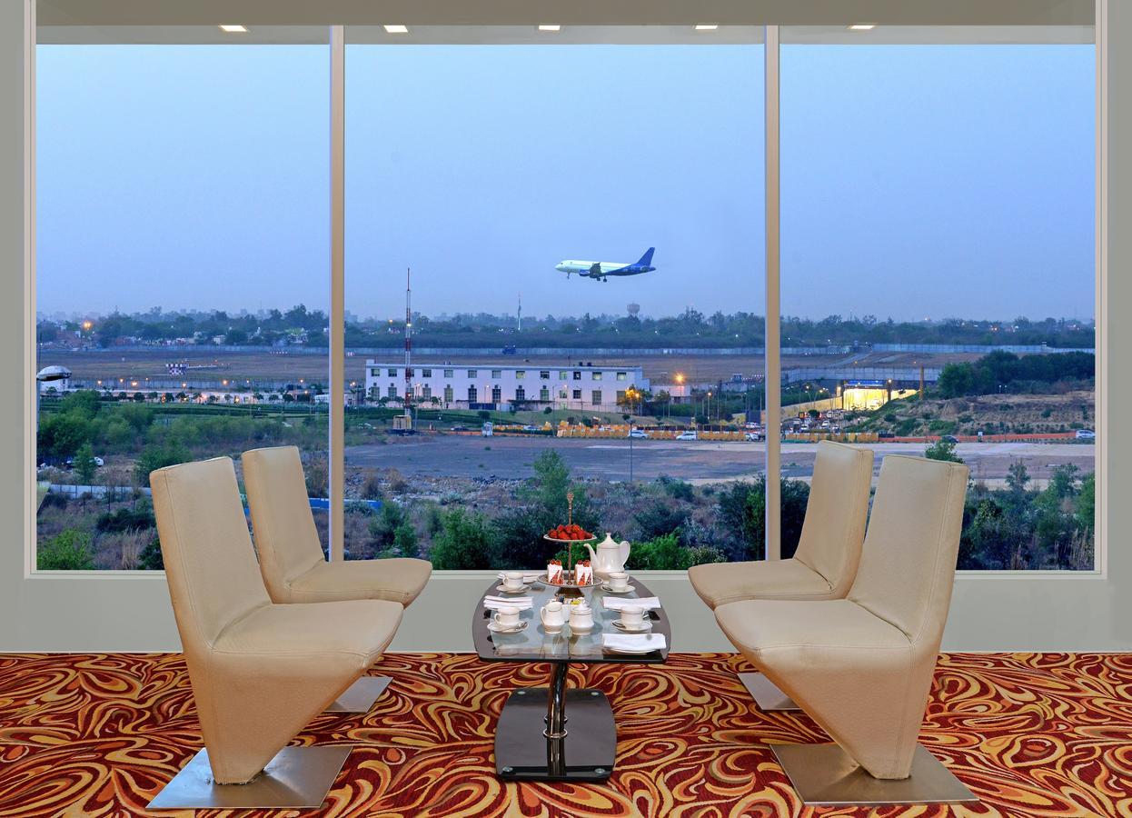 Taurus Sarovar Portico New Delhi Eksteriør billede